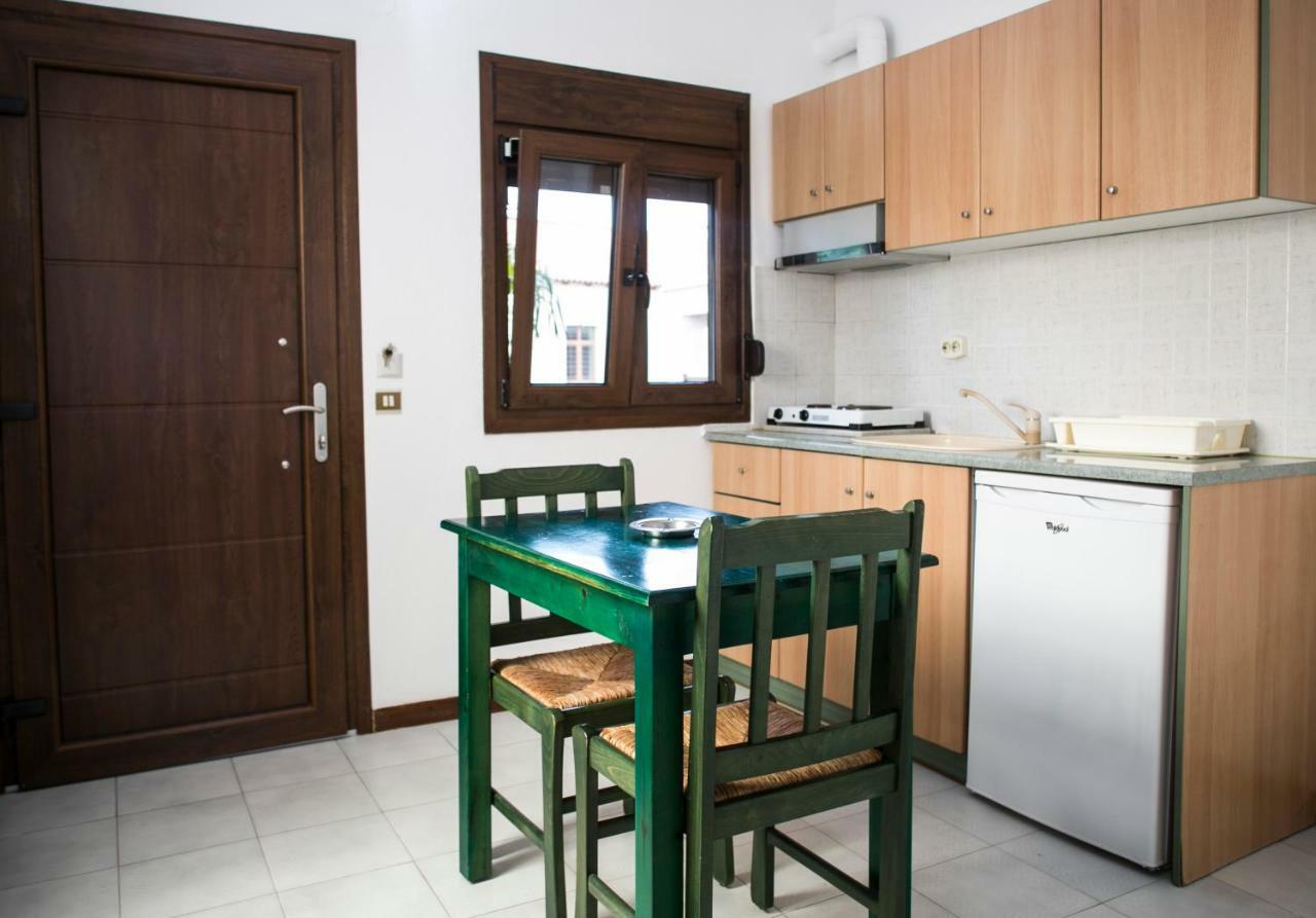 Yannis Apartments Afytos Eksteriør billede